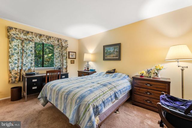 19 GLOUCESTER CT, Mount Holly, NJ 08060