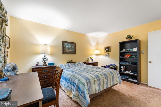 19 GLOUCESTER CT, Mount Holly, NJ 08060