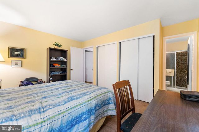 19 GLOUCESTER CT, Mount Holly, NJ 08060
