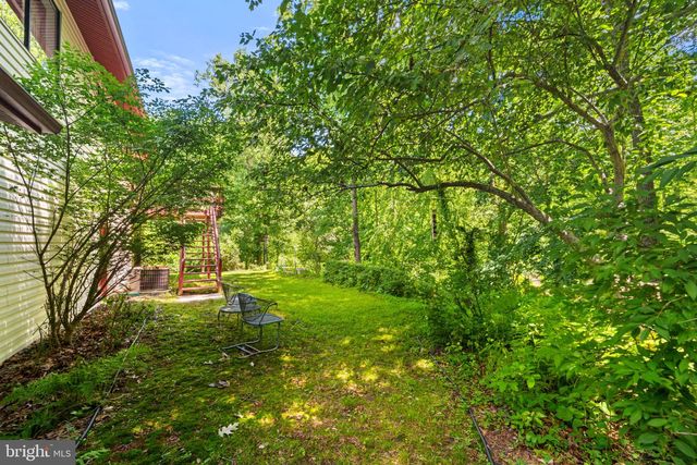 19 GLOUCESTER CT, Mount Holly, NJ 08060