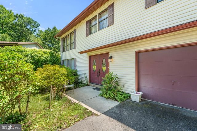19 GLOUCESTER CT, Mount Holly, NJ 08060