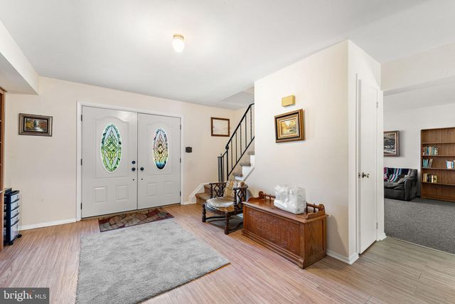 19 GLOUCESTER CT, Mount Holly, NJ 08060