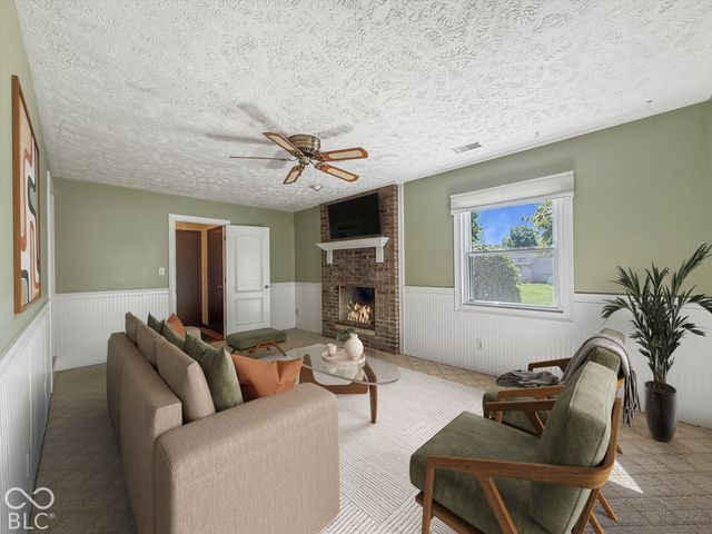 980 Wood Creek Place, Greenwood, IN 46142