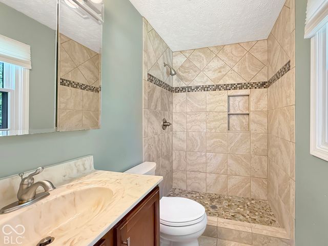 980 Wood Creek Place, Greenwood, IN 46142