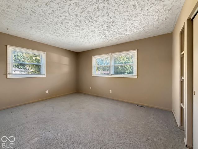 980 Wood Creek Place, Greenwood, IN 46142