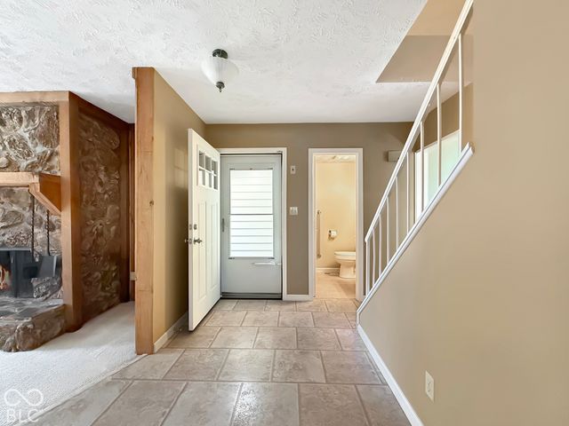 980 Wood Creek Place, Greenwood, IN 46142
