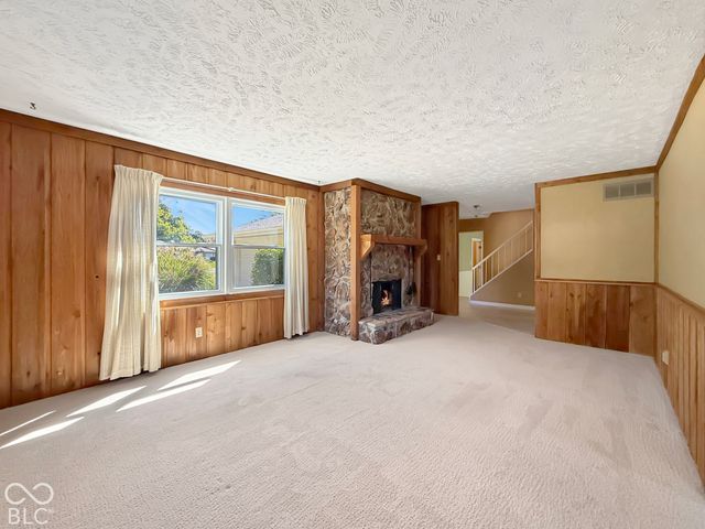 980 Wood Creek Place, Greenwood, IN 46142