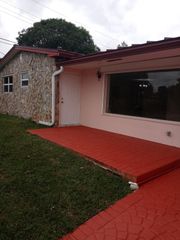 701 SW 4th St, Hallandale Beach, FL 33009