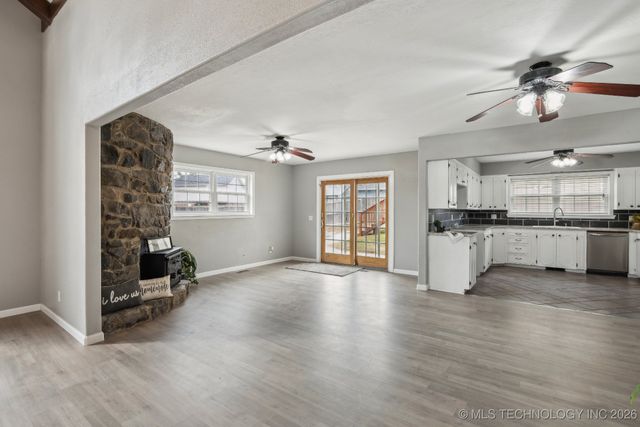 201 Sandy Circle, Tahlequah, OK 74464