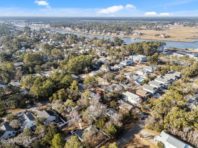 312 NE 54th Street, Oak Island, NC 28465