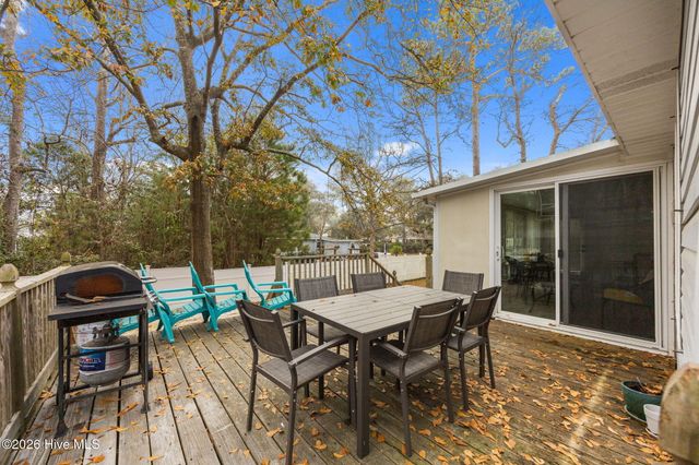 312 NE 54th Street, Oak Island, NC 28465