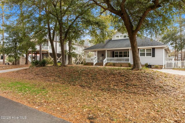 312 NE 54th Street, Oak Island, NC 28465