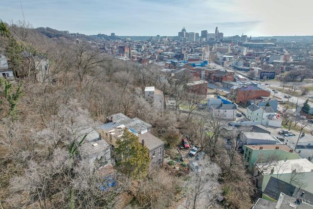 2125 Renner Place, Cincinnati, OH 45214