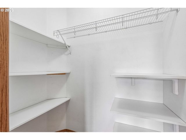 8103 Ne 166TH Ave, Vancouver, WA 98682