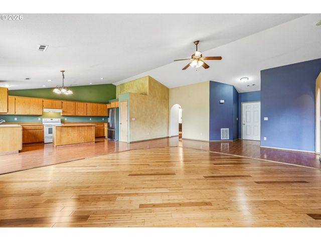 8103 Ne 166TH Ave, Vancouver, WA 98682