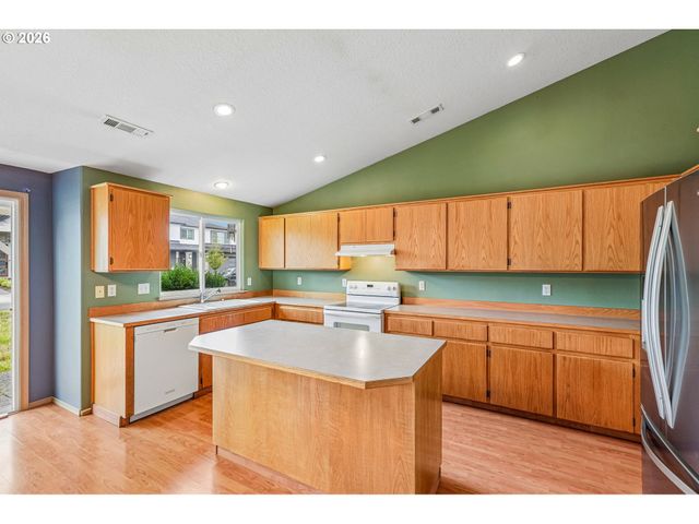 8103 Ne 166TH Ave, Vancouver, WA 98682