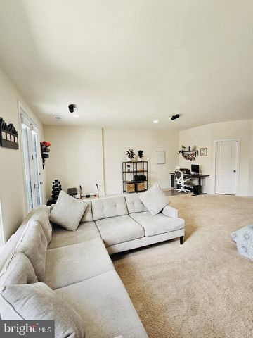 42311 BELGRAVE GARDENS TER, Brambleton, VA 20148