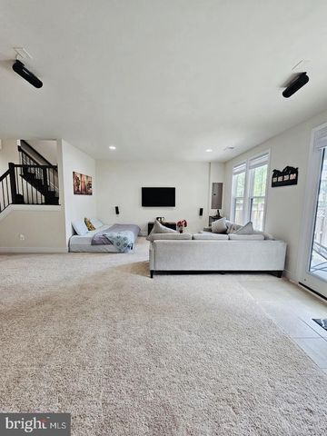 42311 BELGRAVE GARDENS TER, Brambleton, VA 20148