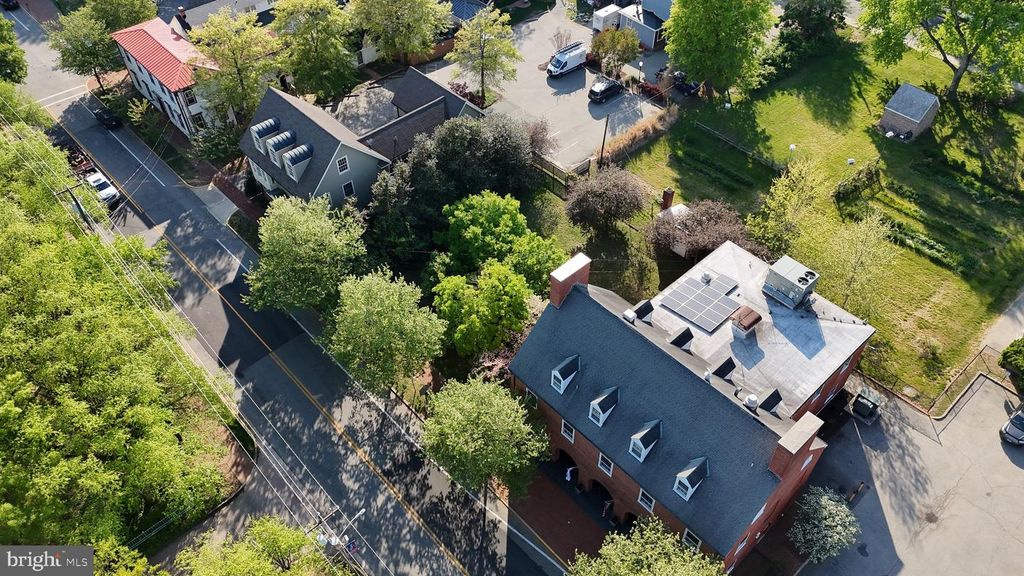 Image 2 of property listing at 116 CROSS ST, Chestertown, MD 21620