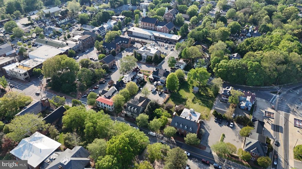 Image 3 of property listing at 116 CROSS ST, Chestertown, MD 21620