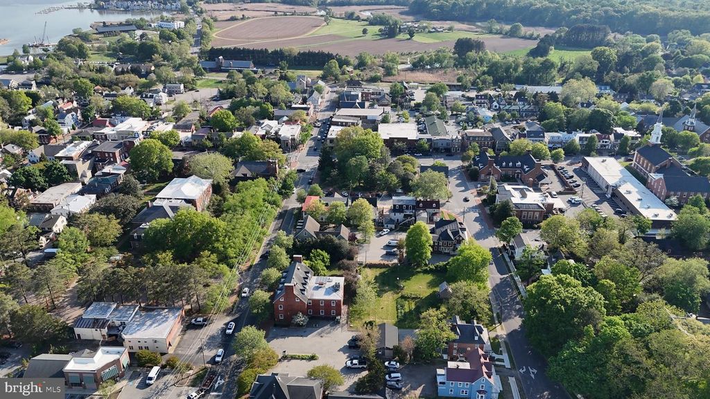 Image 4 of property listing at 116 CROSS ST, Chestertown, MD 21620