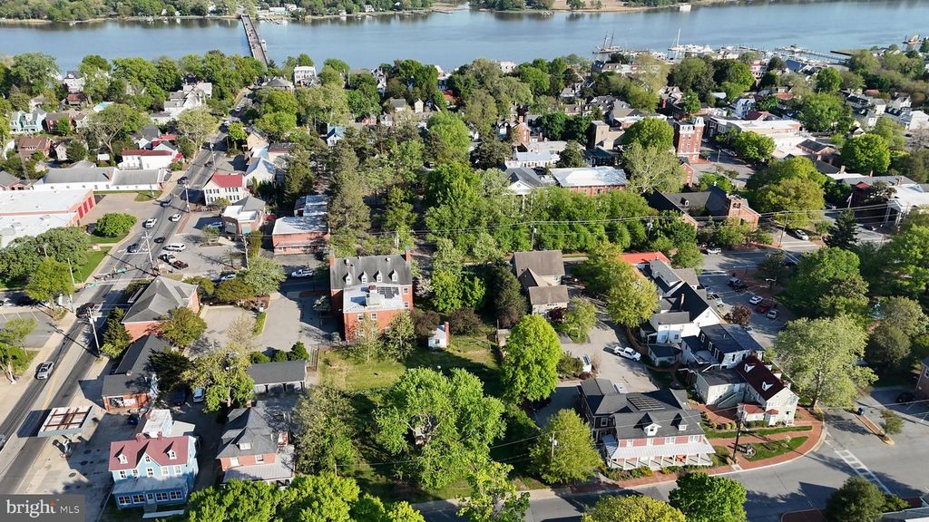 Image 7 of property listing at 116 CROSS ST, Chestertown, MD 21620