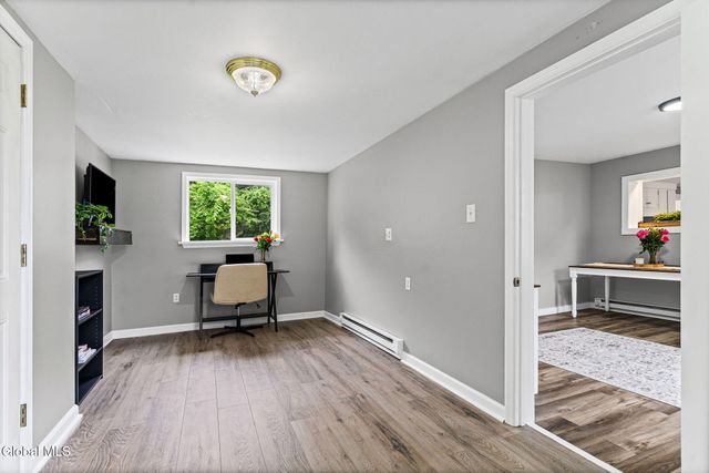 5 Wanzer Avenue, East Greenbush, NY 12144