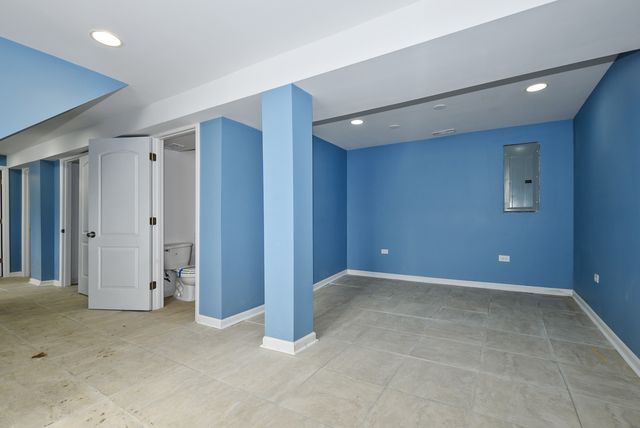 7359 S Vernon Avenue, Chicago, IL 60619