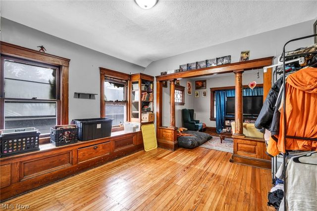 6904 Lawn Avenue, Cleveland, OH 44102