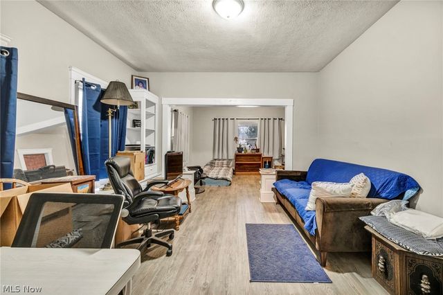 6904 Lawn Avenue, Cleveland, OH 44102