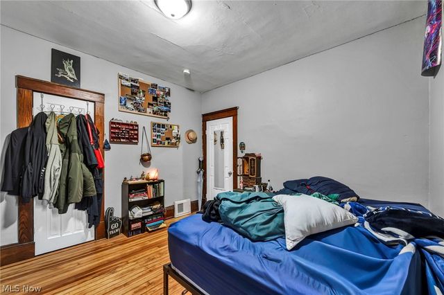 6904 Lawn Avenue, Cleveland, OH 44102