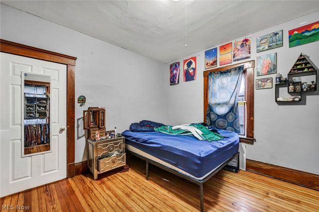 6904 Lawn Avenue, Cleveland, OH 44102