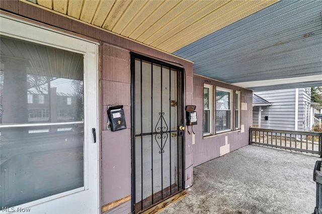 6904 Lawn Avenue, Cleveland, OH 44102