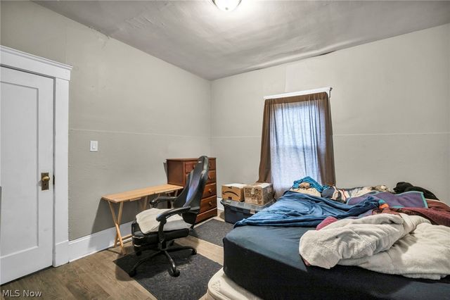 6904 Lawn Avenue, Cleveland, OH 44102