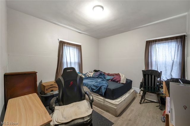 6904 Lawn Avenue, Cleveland, OH 44102