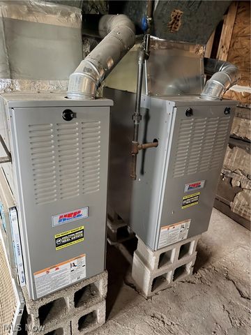 6904 Lawn Avenue, Cleveland, OH 44102