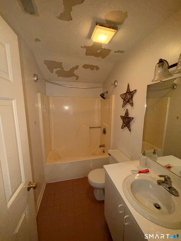 34 Bridle Circle, Torrington, CT 06790