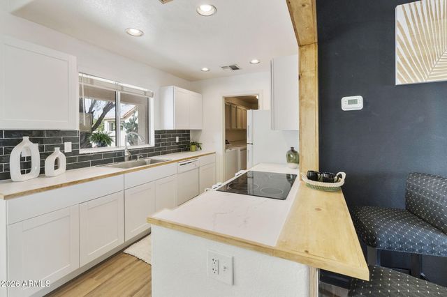 11135 E ELMHURST Drive, Sun Lakes, AZ 85248