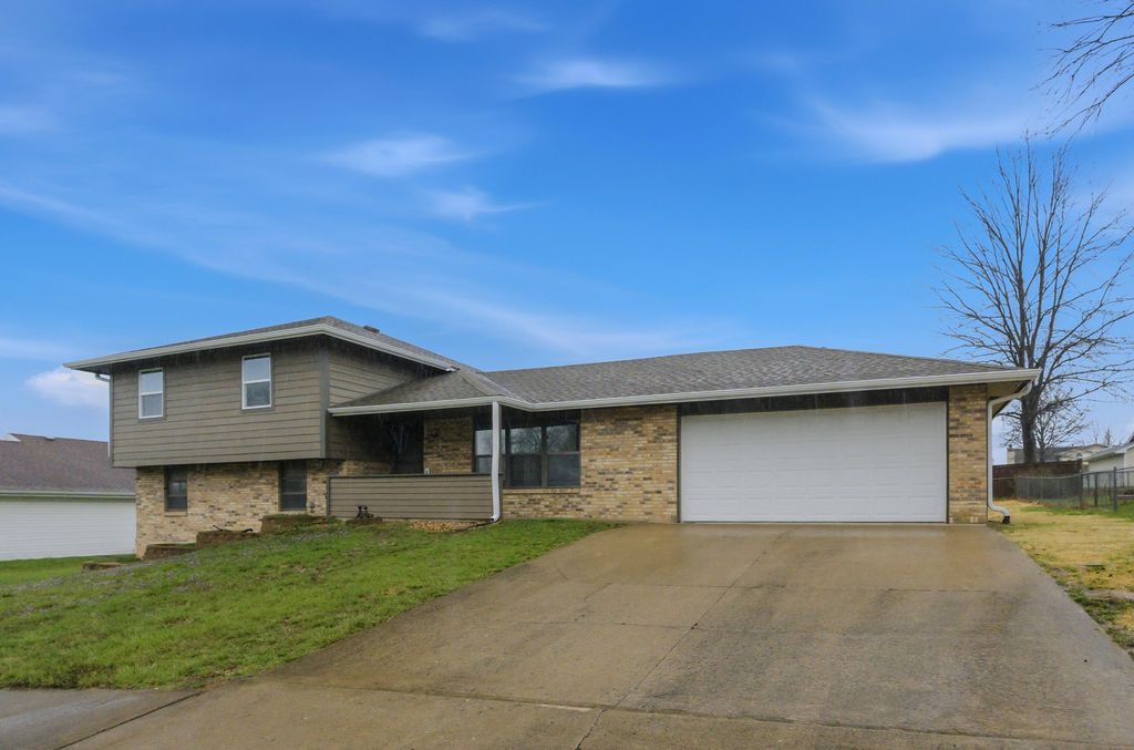 2713 POPPY WAY, Columbia, MO 65202