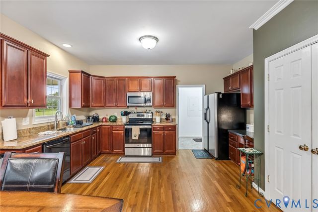 8216 Cookes Farm Ct, Henrico, VA 23231
