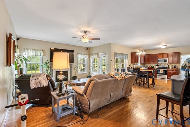 8216 Cookes Farm Ct, Henrico, VA 23231