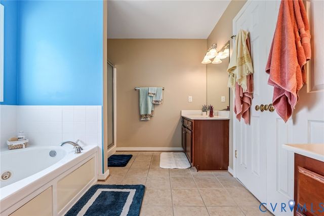 8216 Cookes Farm Ct, Henrico, VA 23231