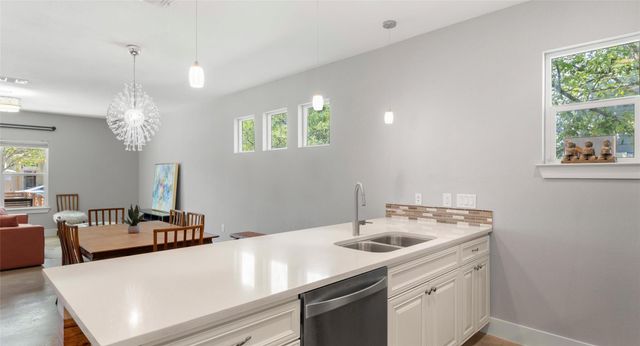 3104 Neal ST, Austin, TX 78702