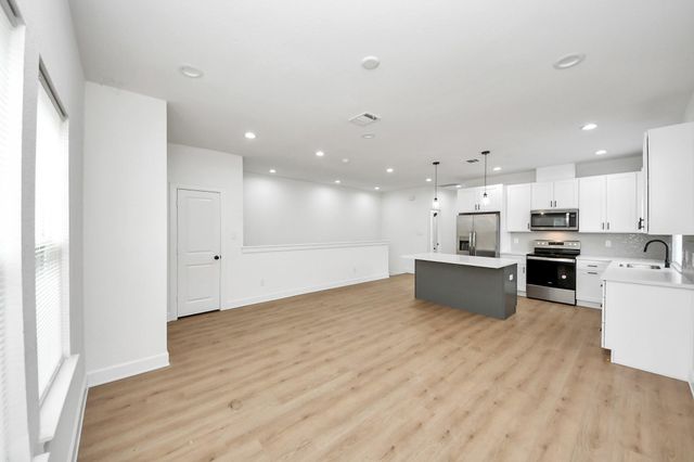 8316 Corinth Street c, Houston, TX 77051