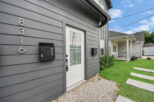 8316 Corinth Street c, Houston, TX 77051