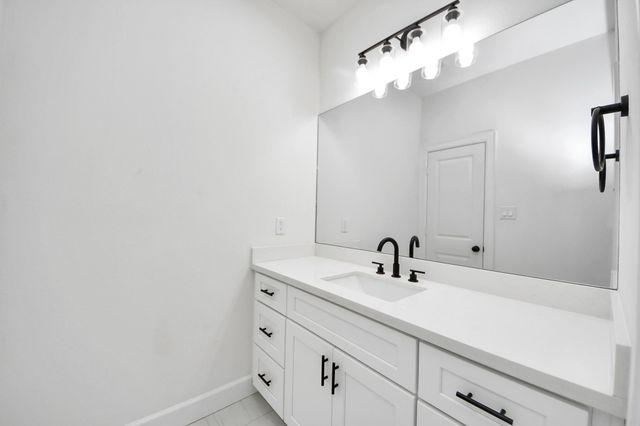 8316 Corinth Street c, Houston, TX 77051