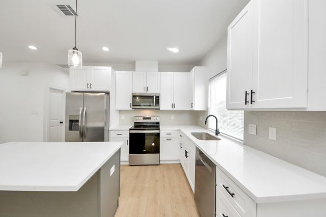 8316 Corinth Street c, Houston, TX 77051
