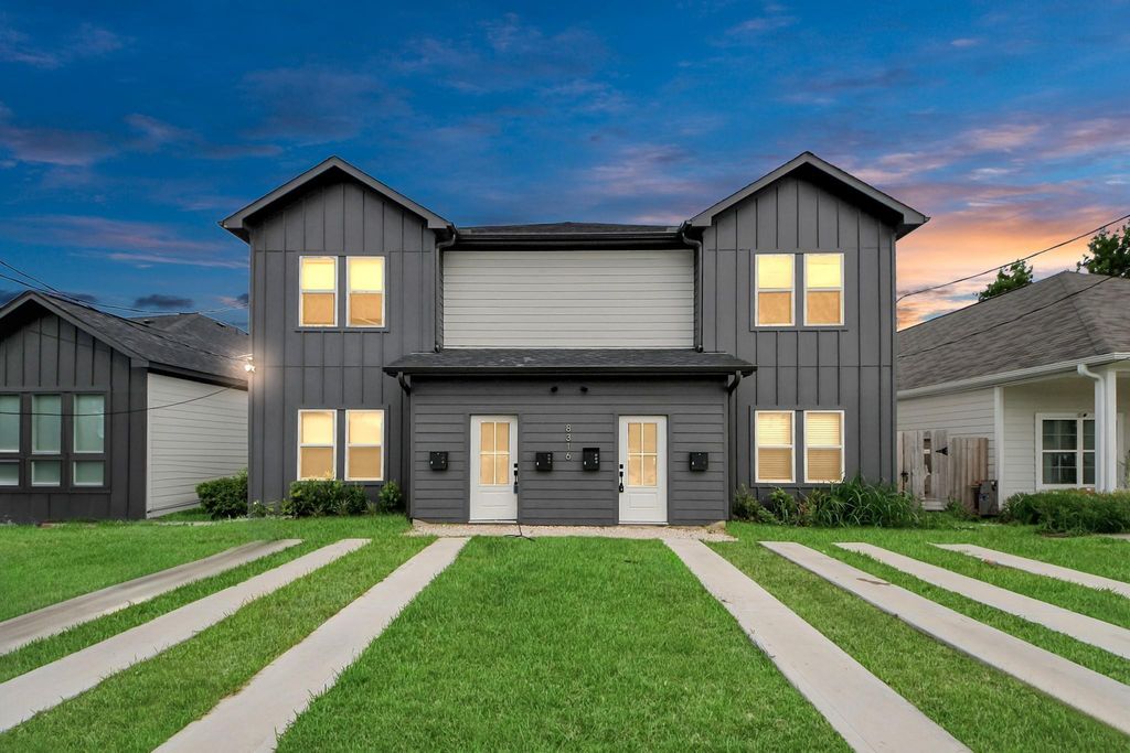 8316 Corinth Street c, Houston, TX 77051
