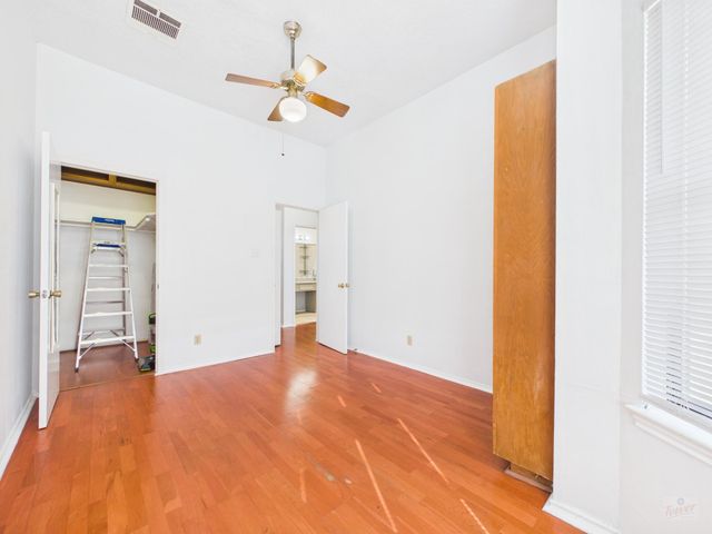 2802 Nueces ST 303, Austin, TX 78705