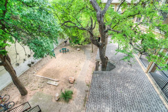 2802 Nueces ST 303, Austin, TX 78705
